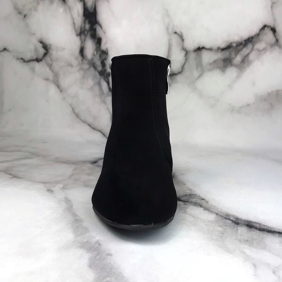 Madeline Stuart Black Ankle Boots Bedazzled Heels - Picture 7 of 7